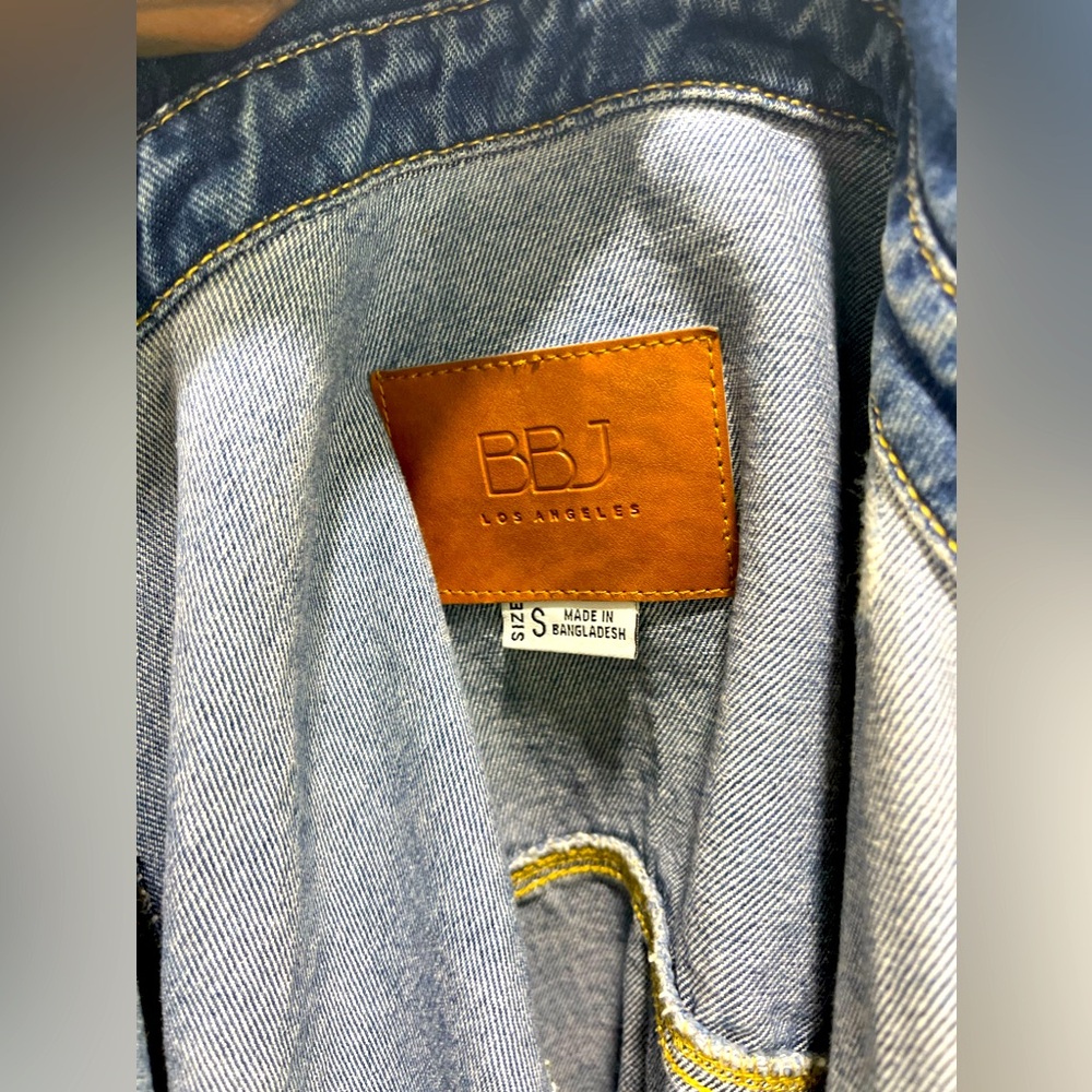 Jean jacket - Picture 2 of 4